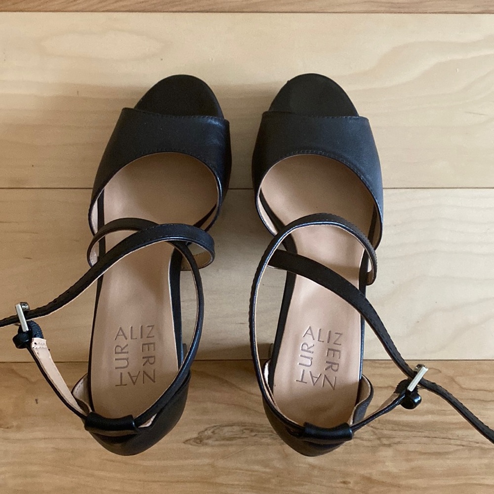 Naturalizer black platform heels Melody medium size 7